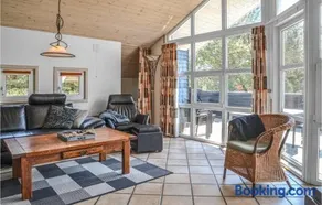 Cozy Home In Blåvand With Sauna - Image 4