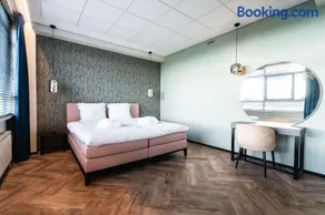 Onderwijshotel De Rooi Pannen Eindhoven - Image 1
