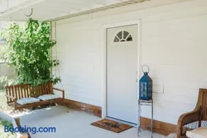 Serene Studio Country Apartment in Sawyer MI Near Lake MI and Downtown - Image 2