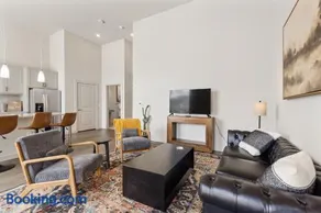 Luxury Townhouse-Style Apartment HGV 1022 - Image 2