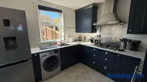 3 bedroom house in Kirkaldy, Fife - Image 2