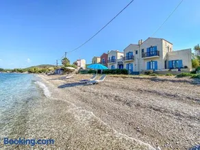 Kyparissis Beach House 2 - Image 1