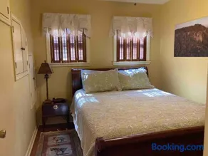 Turner Bend Cottage - Image 2