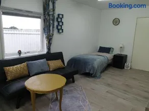 Comfortable apartment, 10min Airport - Image 3