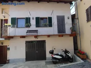 Salita al castello - Image 2