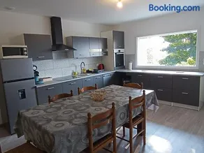Appart complet 3 chambres calme facture et repas possibles - Image 1