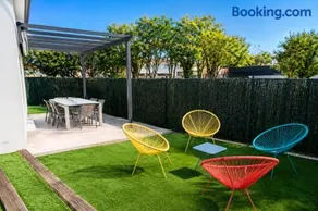 Villa Moderne de plain pied avec Billard, Jardin, Barbecue & Wifi - Image 1