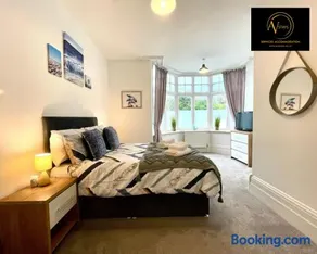 Three Bedroom - Image 5