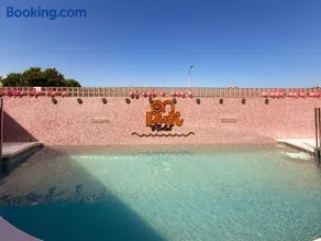 On Pink Motel - Image 1