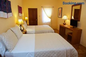 Coral House Inn - Image 2