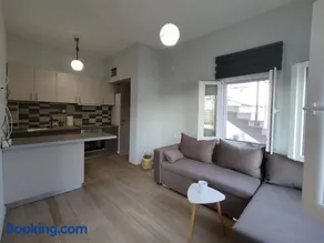 Lovely house with garden at an excellent location! - Image 2