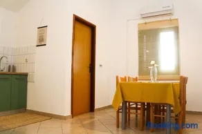 Apartment 20 - Image 5