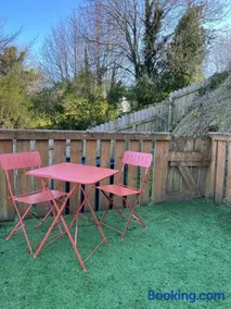 Hallow Cottage - Image 2