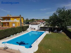 Charming Villa in Linares with Private Pool - Image 2