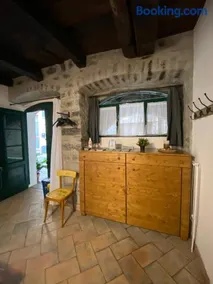 La Casa nei Vicoli: in Centro a Due Passi dal Lago - Image 3