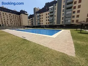 Apartamento con piscina, gimnasio y parking en Alicante by Turihome - Image 3