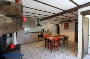 Lava Lodge - Image 5