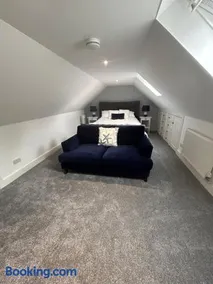 The Loft and The Den Apartments - Image 2