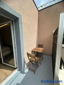 Modern and cozy studio - Image 2