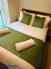 Beautiful 2 bedroom apartment in lawley village - Image 4