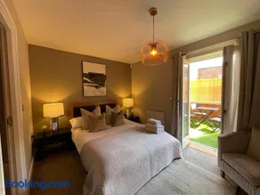 Vikings Apartment City Centre Exclusive Offers With Private Parking & Terrace - Image 3