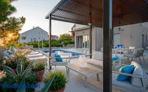 Villa Moderna Family Friendly - Image 2