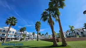 'Nº85' Oasis Beach X - Holiday Apartment - Image 2