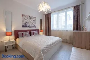 Two Bedroom Apartment Near to Doctors Garden - Image 3
