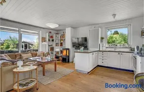 2 Bedroom Cozy Home In Egå - Image 3