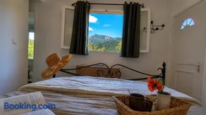Mini-maison indépendante vue montagne- Corse - Image 1