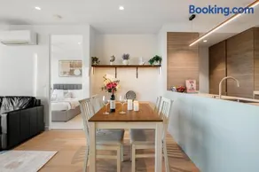 Relaxing Footscray Retreat Free Wifi & Train Stop - Image 2