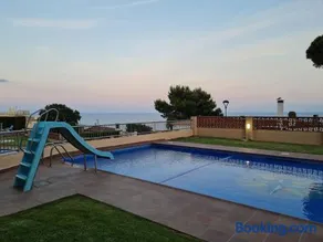 S'Agaró Apartment with sea views and pool - Image 2