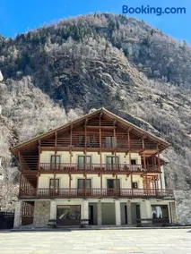 Nest in Alagna - Image 1