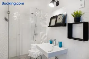 Karma Boutique Apartments - Image 2