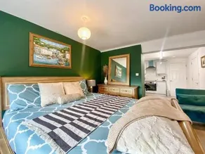 House 1905 - Self Catering Serviced Apartment - Image 1