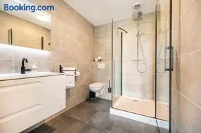 Gastsuite Foar elkoar Hilaard. - Image 1