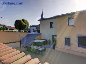 Gîte spacieux avec espace extérieur et jacuzzi à Montchal - FR-1-496-234 - Image 4