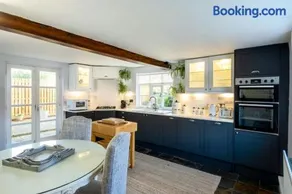 Dovecote Farmhouse - Image 3