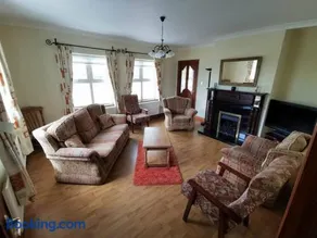 Cozy 6 Bedroom house with spectacular views - Image 1