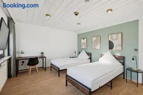 Charmantes 2 BR Apartment mit Parkplatz - Image 3