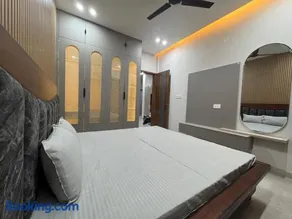Trident Homes Luxury 2BHK,Family,Couple Friendly - Image 4