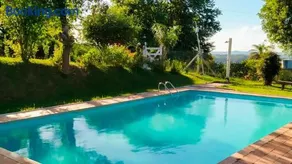 Chalé Confortável e Completo com piscina - Image 2