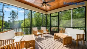 Lake Norman Home Lake Access with Heated Pool & Hot Tub - Image 1