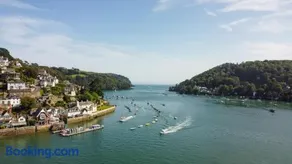 Charming Cottage near Dartmouth with Log Burner - Image 4