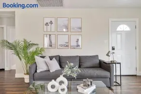 Travel Haven - Great Location - Quiet Area - Image 1