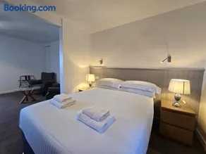 Carnaburg Guesthouse - Image 3