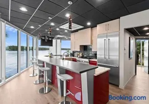 The Glass Mansion w/Optional Boat Rental - Image 3