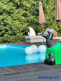 Agréable Propriété sur 10 ha avec piscine et tennis - Image 2