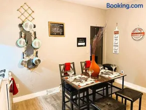 Cozy 3BR Getaway in Conway PA - Image 3