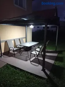 Guest House Toic - Image 4
